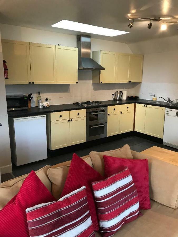 Emsdorf Place Villa Lundin Links Екстериор снимка